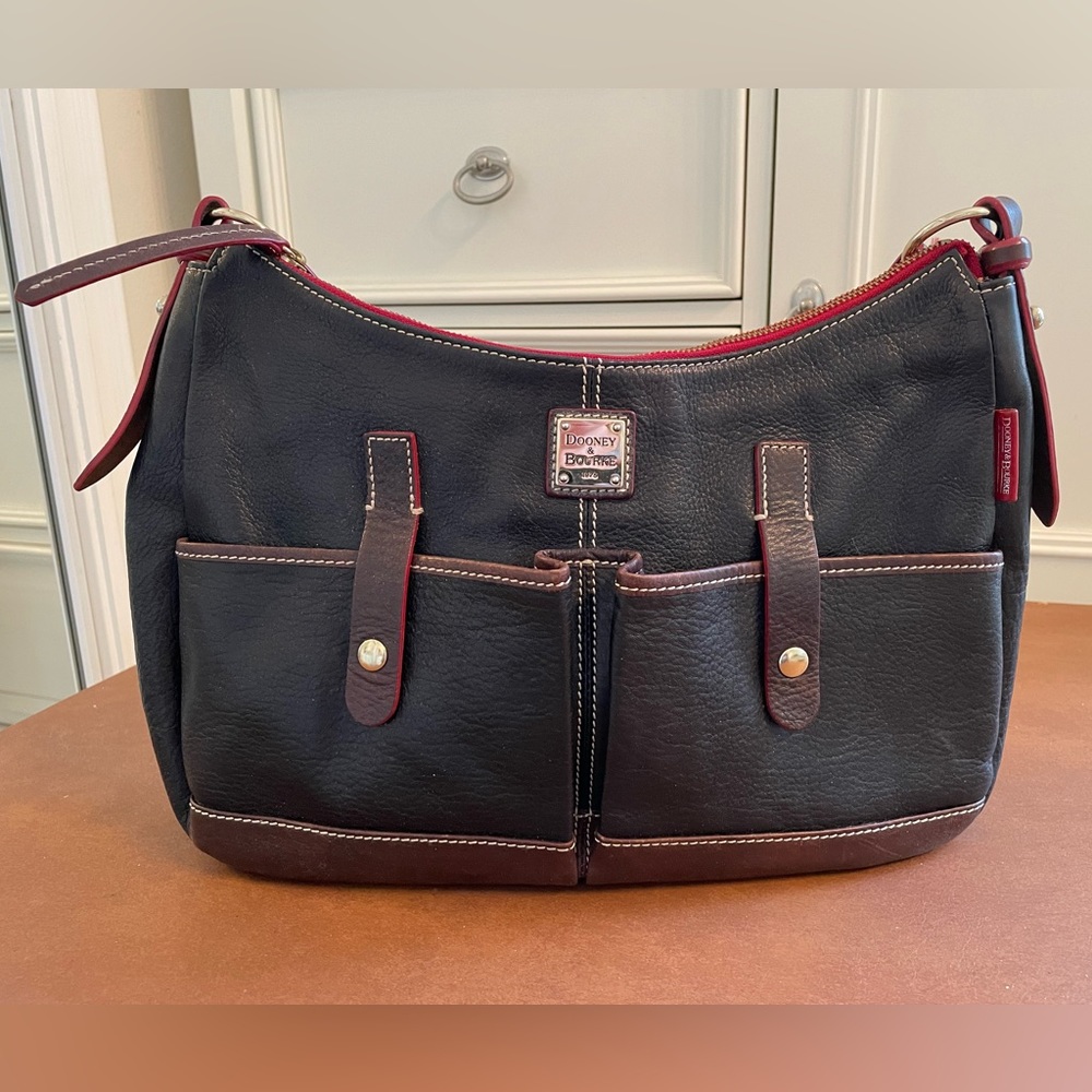 Dooney and Bourke EUC zipper top shoulder hand bag black and brown with dust bag